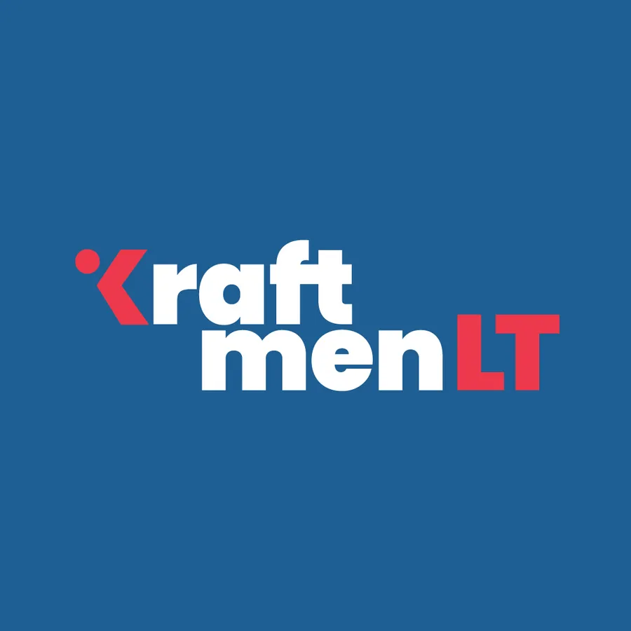 Dviejų eilučių „Kraftmen LT“ logotipas mėlyname fone, derinantis baltas raides ir raudonus akcentus.